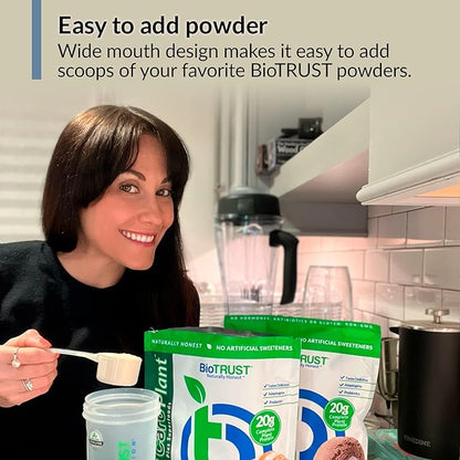 BioTRUST BlenderBottle Classic Shaker Bottle, 28-Ounce with loop, Clear/Green