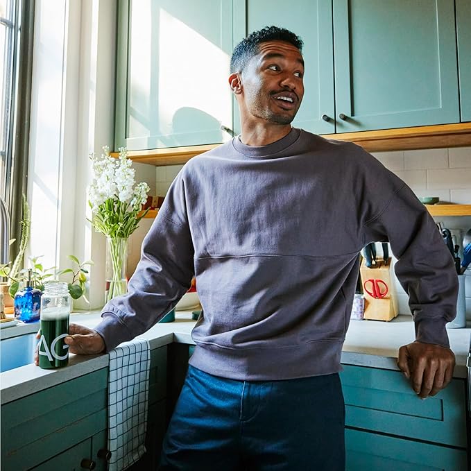 AG1 Greens Powder Supplement | Improve Gut Health | Multivitamin, Probiotic, Gluten Free, Vegan and Keto Friendly | 75 Vitamins (Athletic Greens)